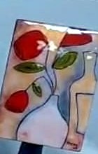 Esmalte: composición de jarrones y frutas rojas